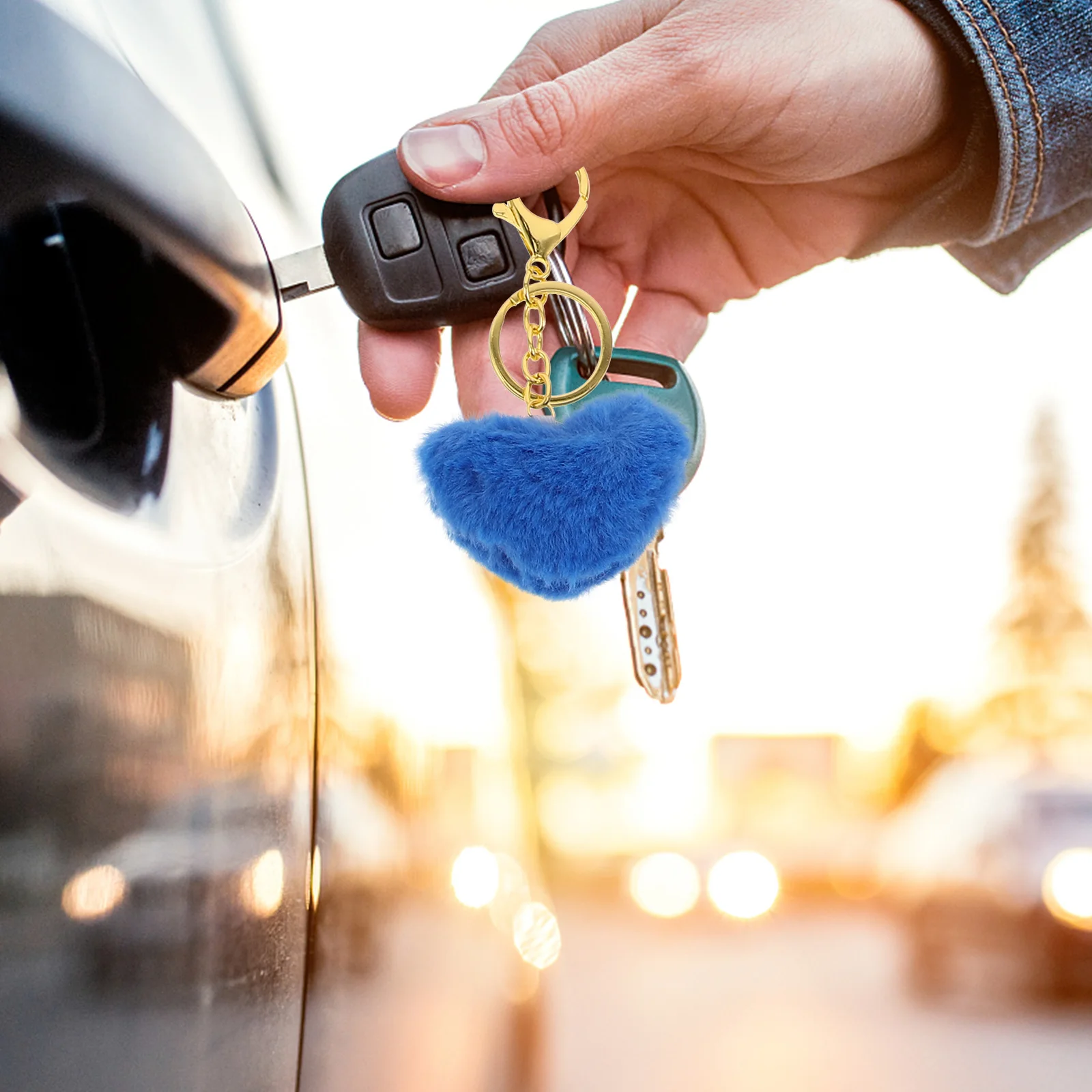 

12Pcs Heart Pom Pom Keychains Small Portable Decorative Bag Pendant Accessories Cute Car Key Ring Crafts Keychain