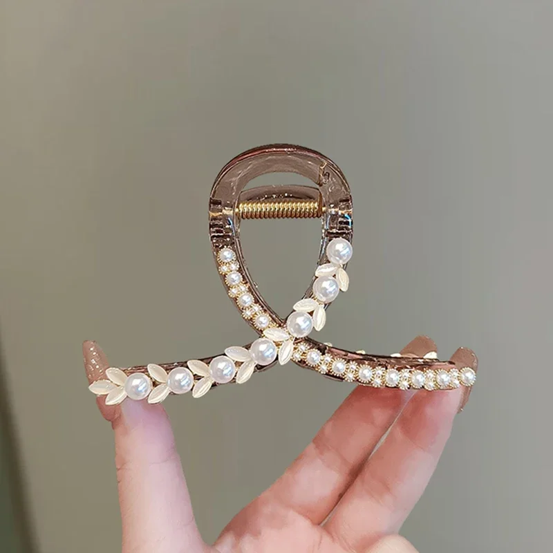 Waldstil Opal-Perlen-Kreuz-Haarklammer Hochwertige Damen-Halbupfrück-Haarspange Acryl-Haarklammer im französischen Stil Haaraccessoires