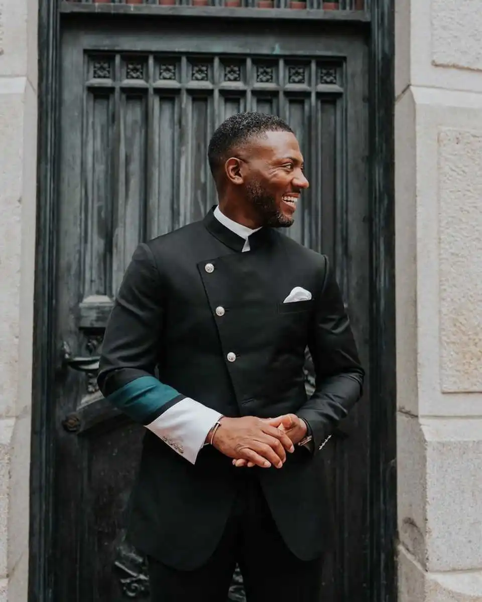 Designer Men Suits For Wedding Stand Collar Single Breasted Tuxedos Plaid Groom Party 2 Pcs Blazer Pants Customized Suit