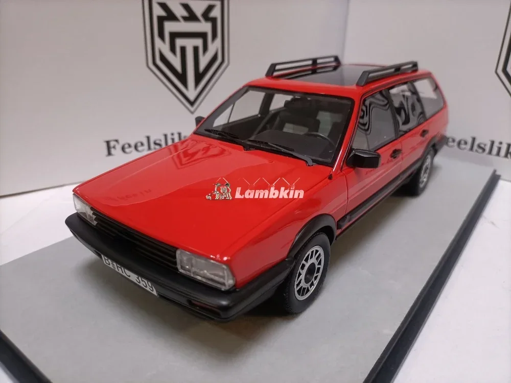 Minor defects Red special offer for 1 Feelslike 1:18 For Passat Tile Can Santana Touring Car Model VW Passat 32B