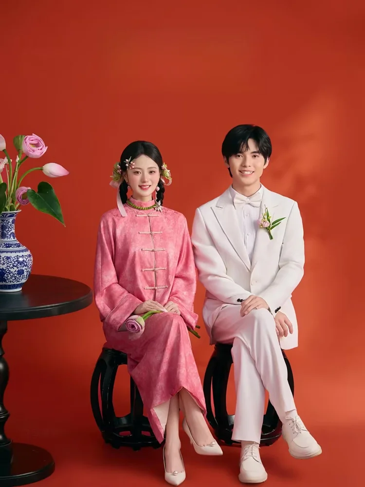 

2026 New Style Indoor Chinese Wedding Photoshoot Clothing Improved Festive Couple Traditional Ethnic Stage Costume