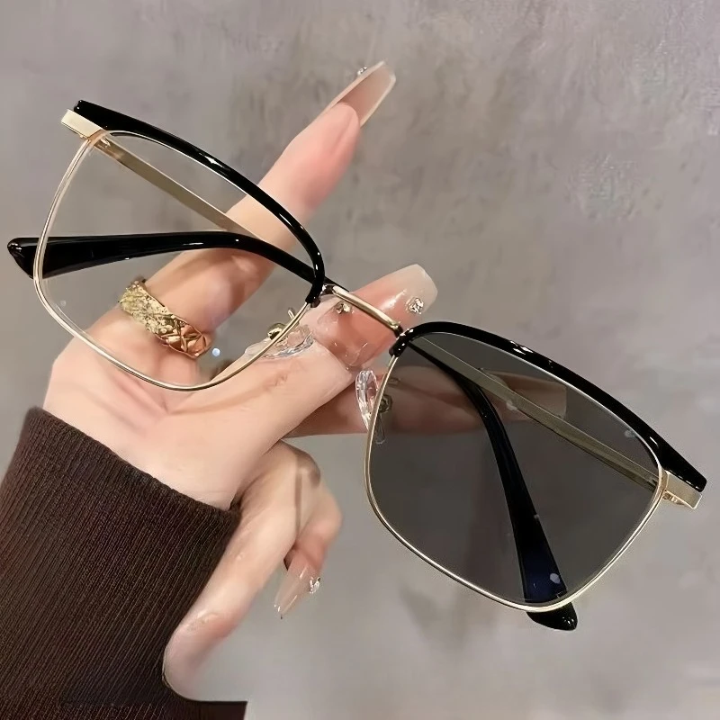 1‑Pack Unisex Minimal Browline Eyewear, PC Frame & Metal Hinges with Photochromic Lenses
