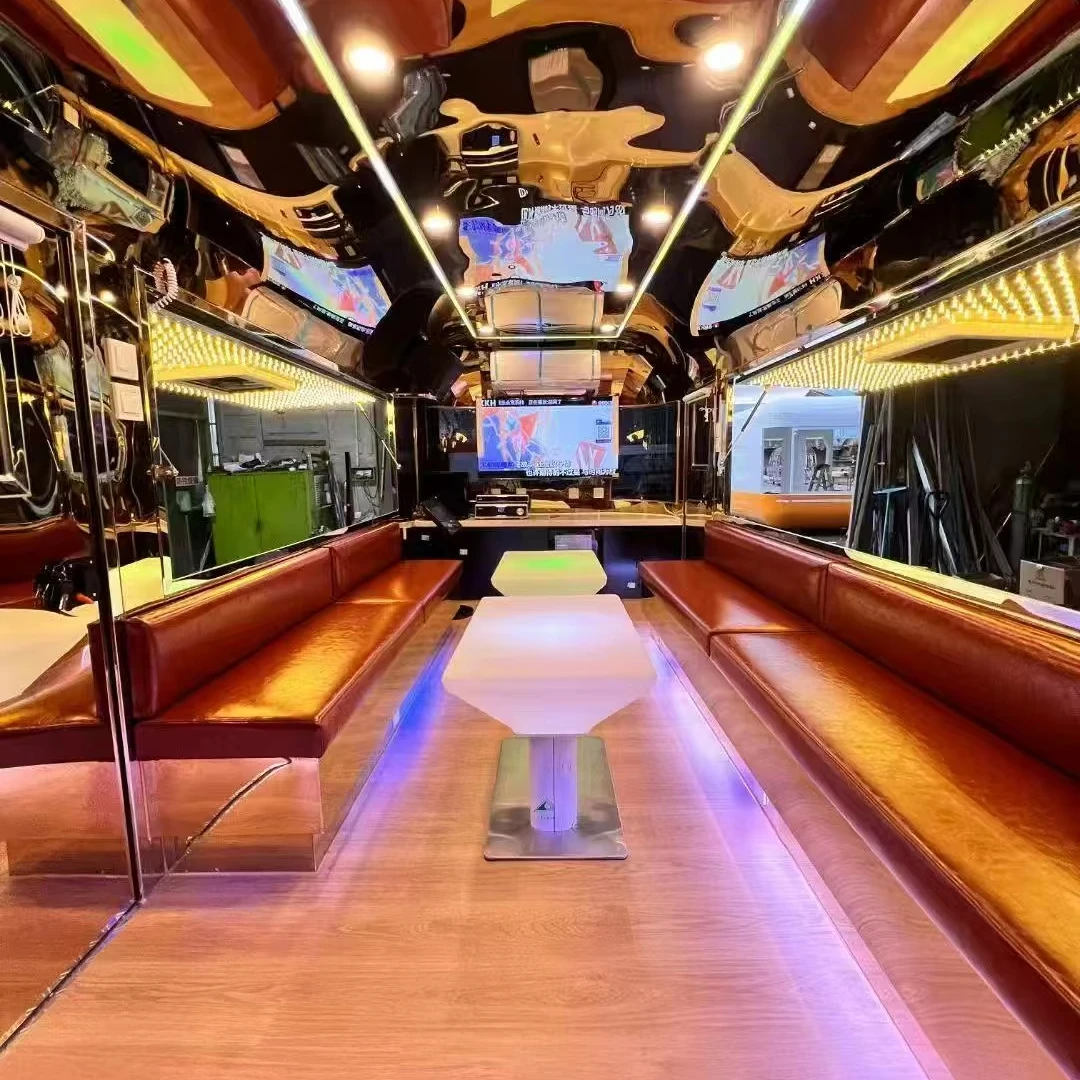 Customized Mobile Bar KTV Station Ice Cream Cart Coffee Trailer Mobile Food Truck Franchise Food Trailer Equipment Complete