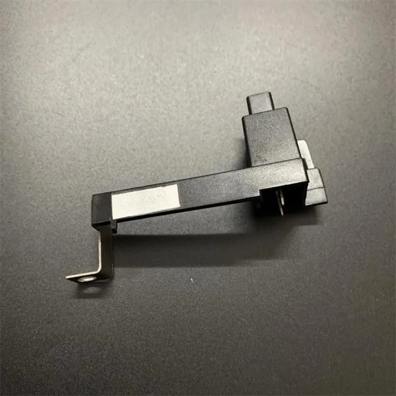 Power Distribution Box Patch Front Fuse Box Mounting Bracket for BYD S6 G6 S7 F6 Surui M6 Qin E6 Tang G5