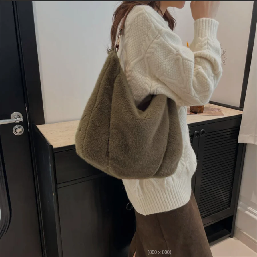 ﻿ Autumn/Winter Luxurious Plush Shoulder Bag Women's Handheld Crossbody Bag Large Capacity Female Tote Bag Fury Bag Shopping Bag