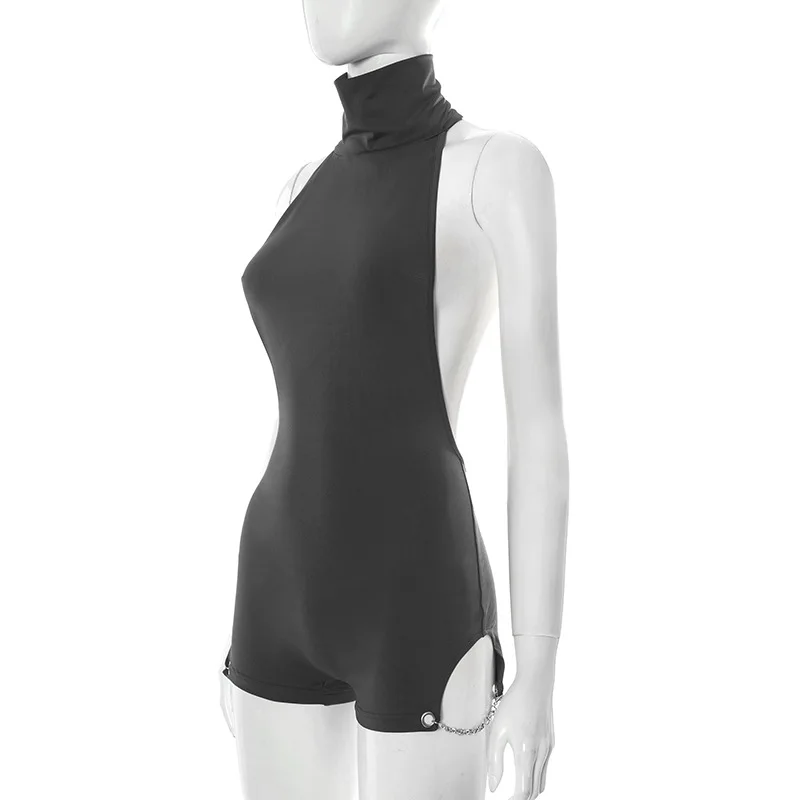 DSMTRC 女性ホルタータートルネックノースリーブスキニーセクシーな背中の開いた固体ロンパース金属チェーンピーチヒップミッドナイトワイルドスタイルロンパース