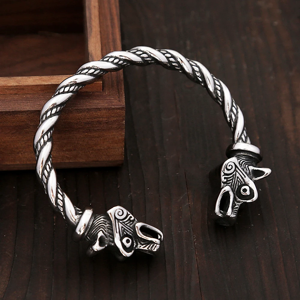 Vintage Nordic Viking Wolf Head Bracelet For Men Women 316L Stainless Steel Fashion Animal Bracelet Vikings Jewelry Dropshipping view 3