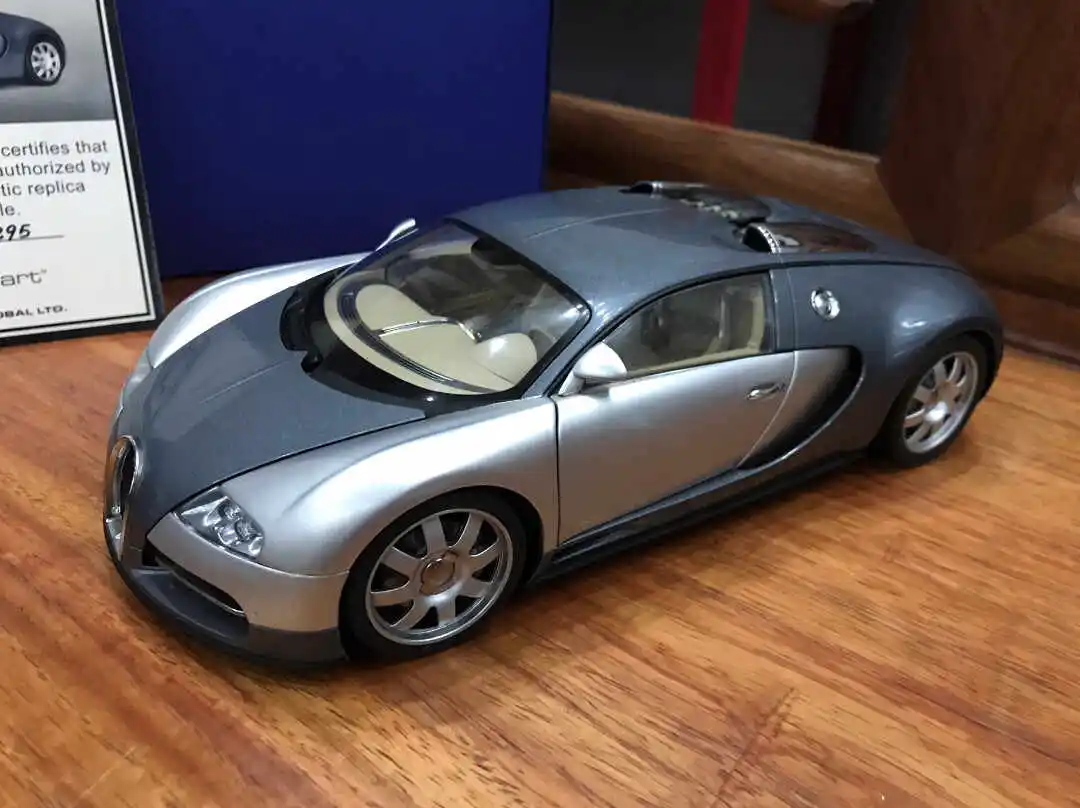 Autoart 1:18 Veyron 16.4 Silver Gray Alloy Fully Open Simulation Limited Edition Alloy Metal Static Car Model Toy Gift