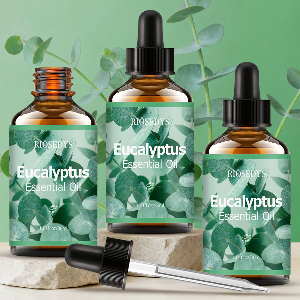 Eucalyptus essential oil, a botanical fragrance, nourishes hair and provides body massage care; suitable for all seasons.