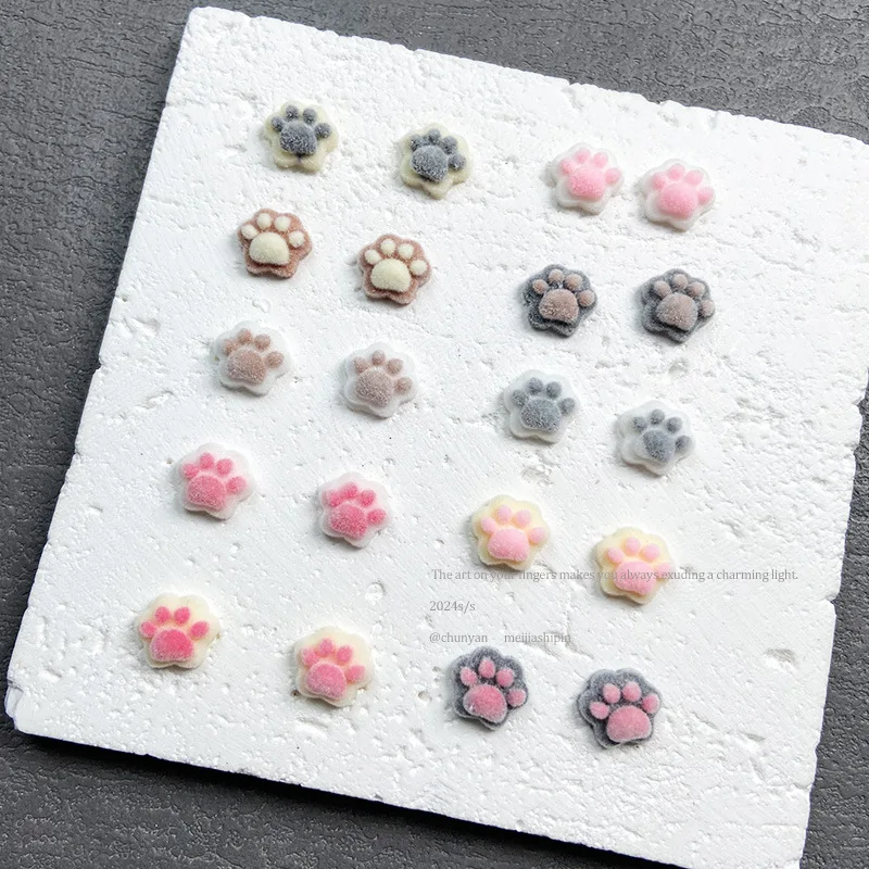 Winter Flocked Cat Paw Cartoon Nail Art Accessories Colorful 3D Bear Paw Resin Nail Charms DIY 10pcs Manicure Decorations Parts