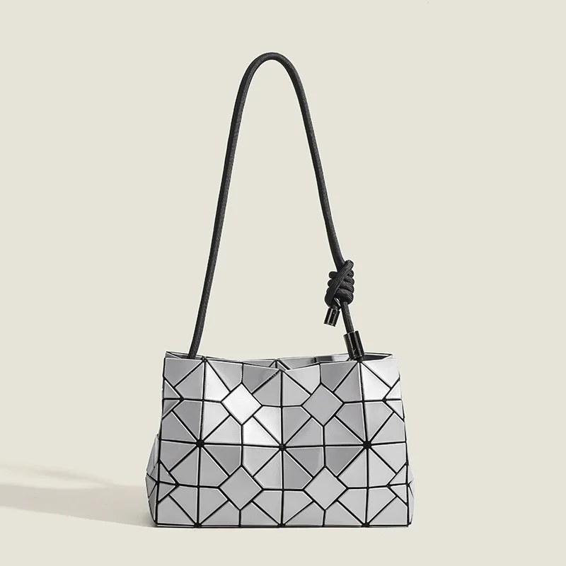 

2024 Summer New Geometric Rhombus Sequined Drawstring Small Square Bag, Versatile Shoulder Crossbody Pillow Bag, Luxury Handbags
