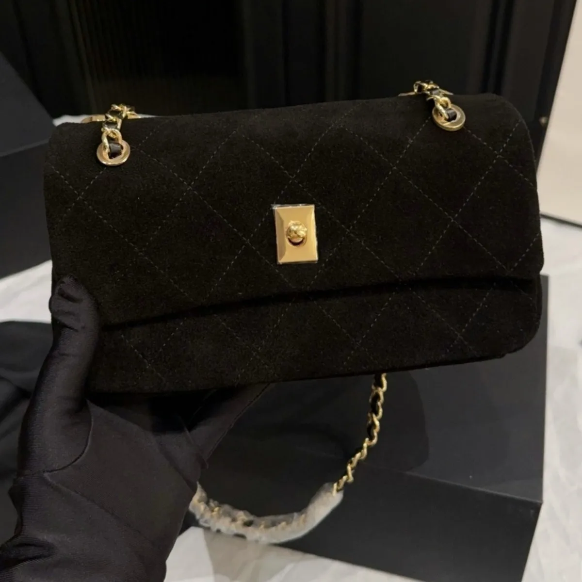 Retro Suede Diamond Grid Underarm Bag 2026 New Single Shoulder Crossbody Women's Bag Motorcycle Style Handbag Fashion Trend
