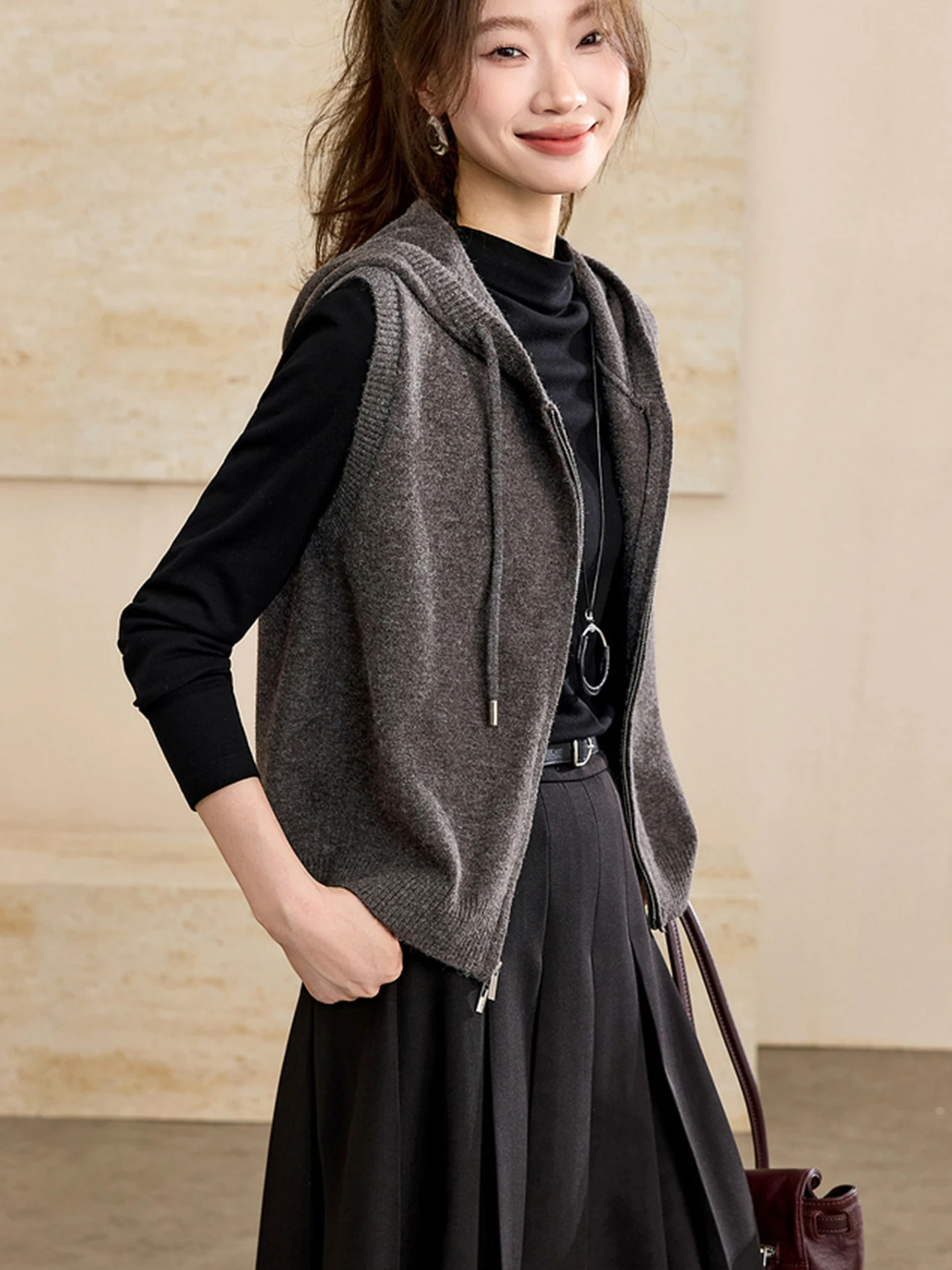 

Цветной дизайнерский жилет на молнии с капюшоном, осень 2022, новый простой вязаный открытый кардиган, многослойный топ, женская мода