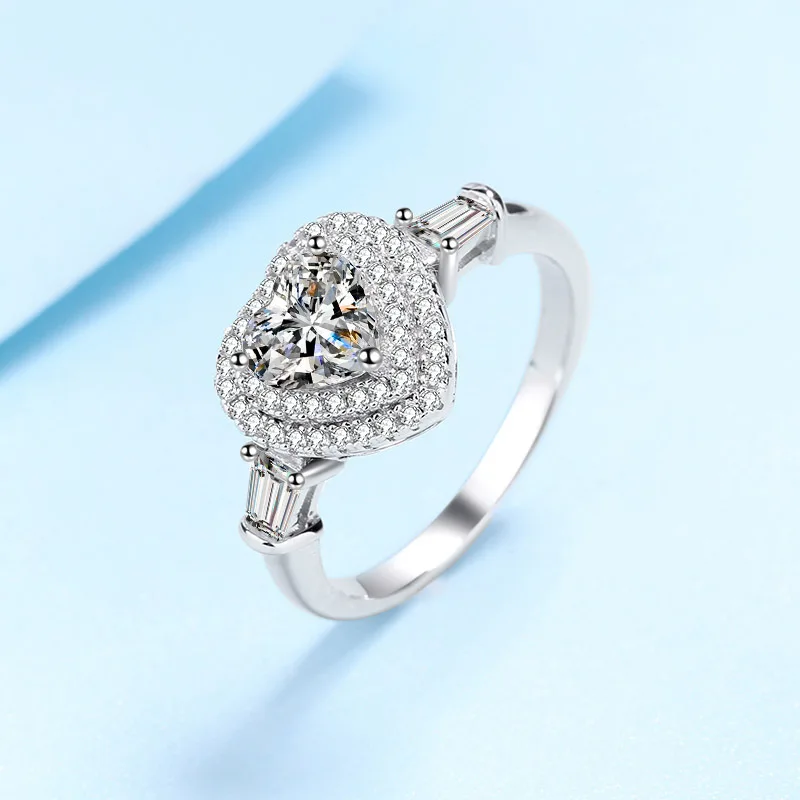 Heart Bezel Luxury Ring 1ct Women Moissanite PT950 Platinum Luxurious Design, Eye-catching for Party