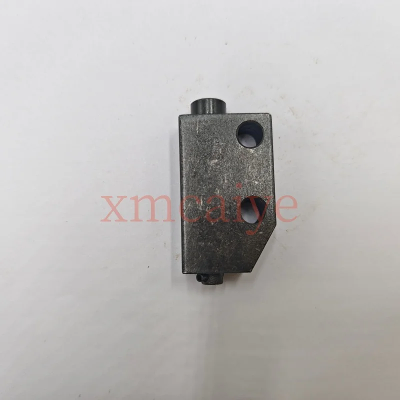71.010.003 93.205.037 SM102 Printing Machine Ink Roller Plate Top Block Seat Printing Machine Parts