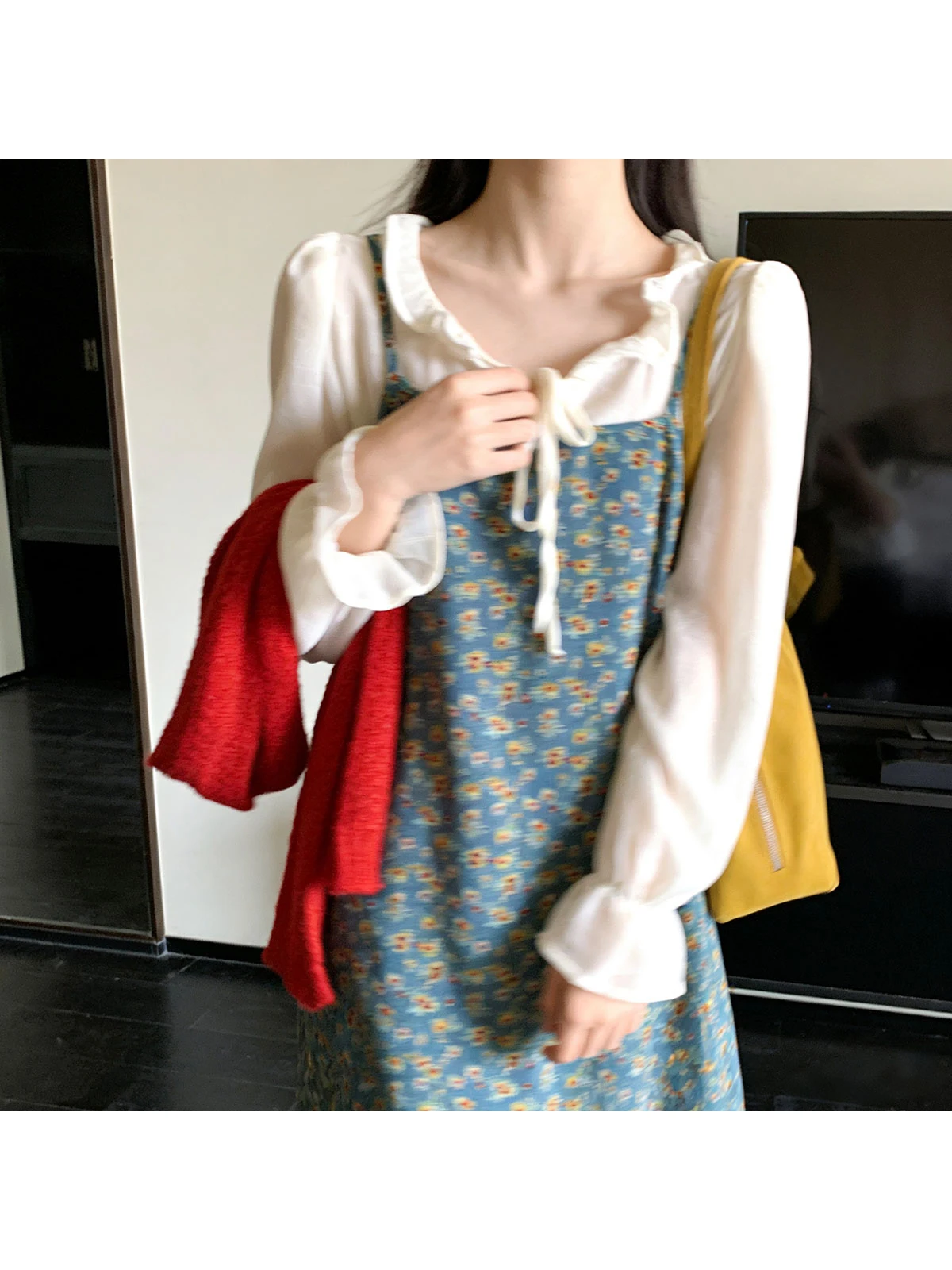 

Iuui·le Milk Yellow Base irt Loose Comfortable Thin Casual Sle Spring New Arrival Women's Polyester Fiber Long Sve Blouse