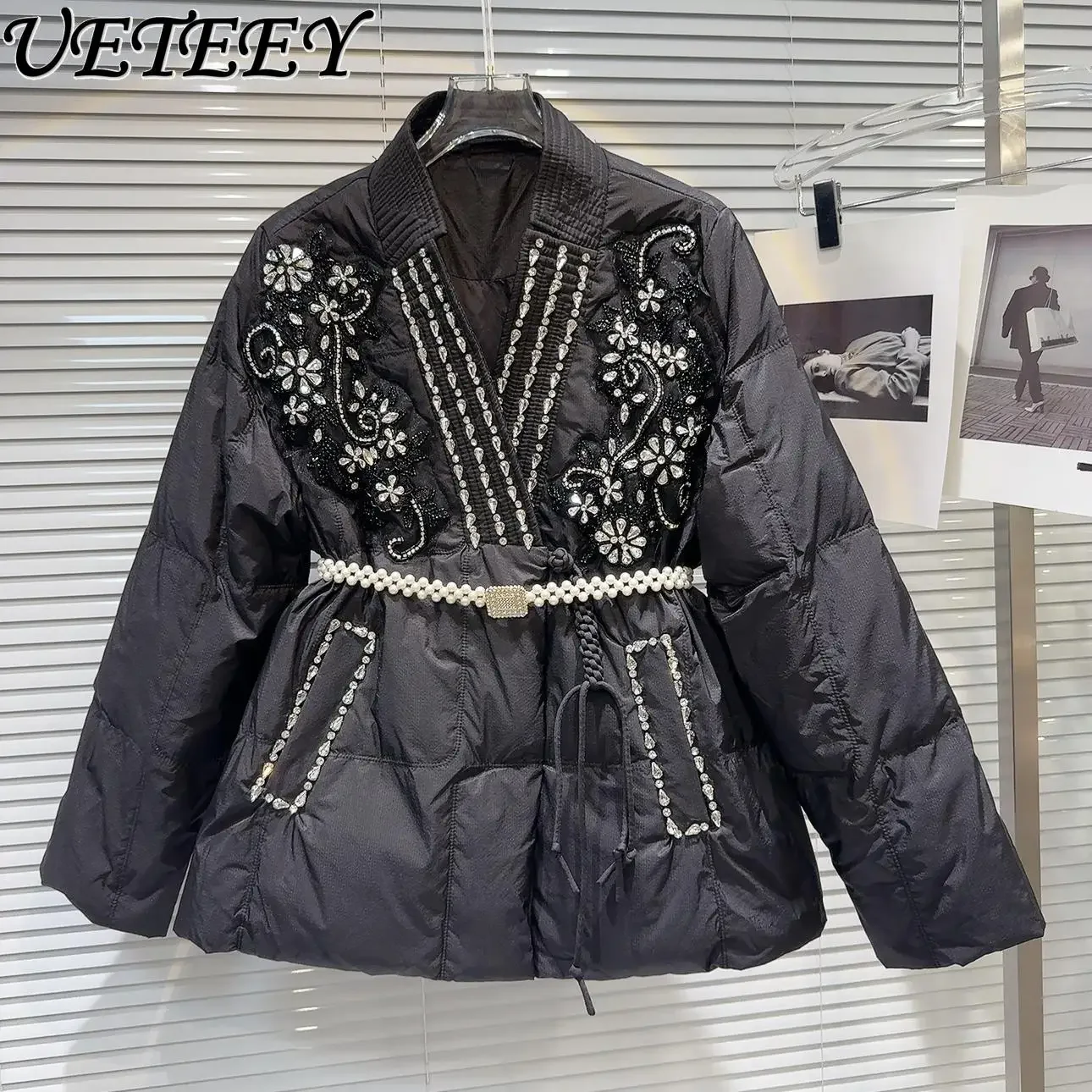 Winter New Light Luxury Celebrity V-neck Fashion Cotton Jacket Rhinestone Flower Edge Pearl Waist Chain Warm Down Coat Parkas