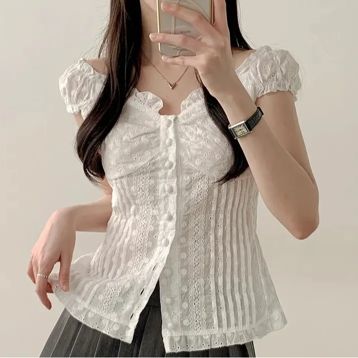 

Retro Lace Trim Embroidered Bustier Shirt Women's Chic Summer Fashion Gathered Waist Short Sleeve One-Shoulder Blouse