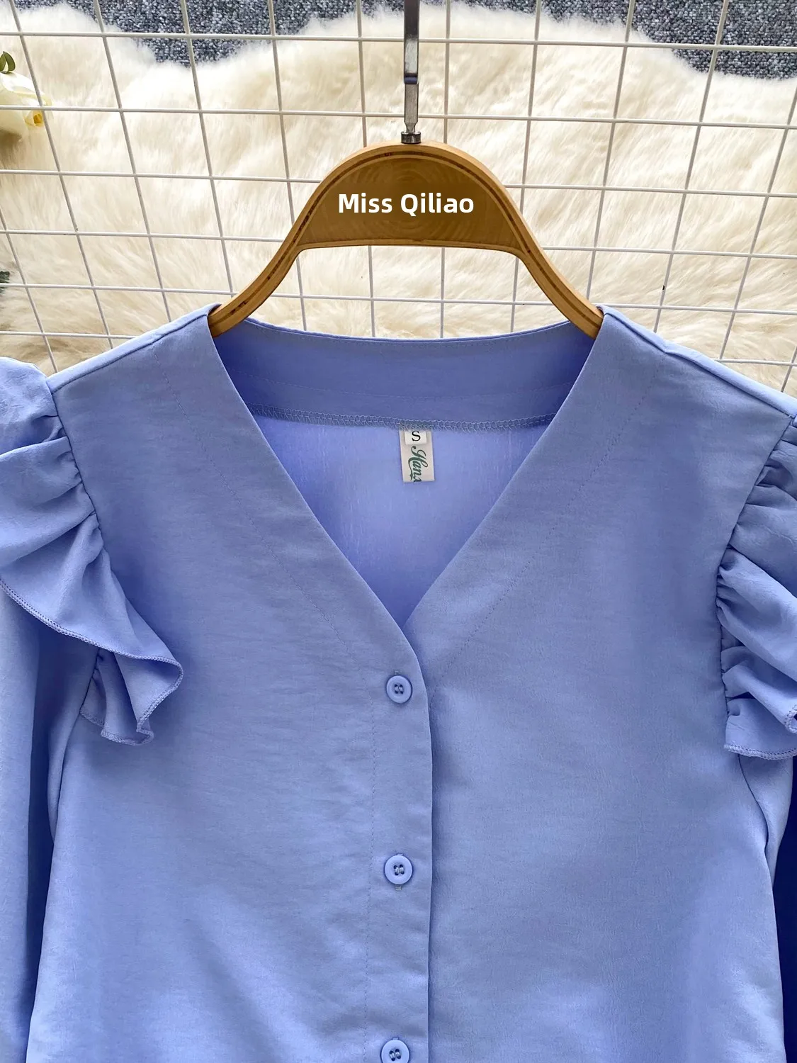 달콤하고 부드러운 스타일의 브이넥 스플라이스 긴팔 여성 셔츠 우드 엣지 브레이드 가을 패션 안티에이징 트렌디 탑