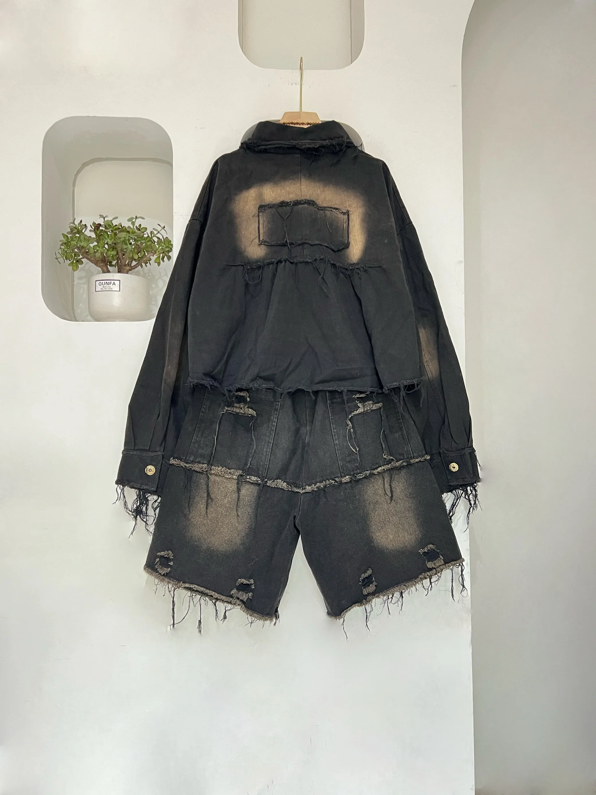 Personalized Trendy Cool Distressed Patch Denim Jacket + Short Two Piece Set Women 2024 Early Autumn Stylish Suit ZF132