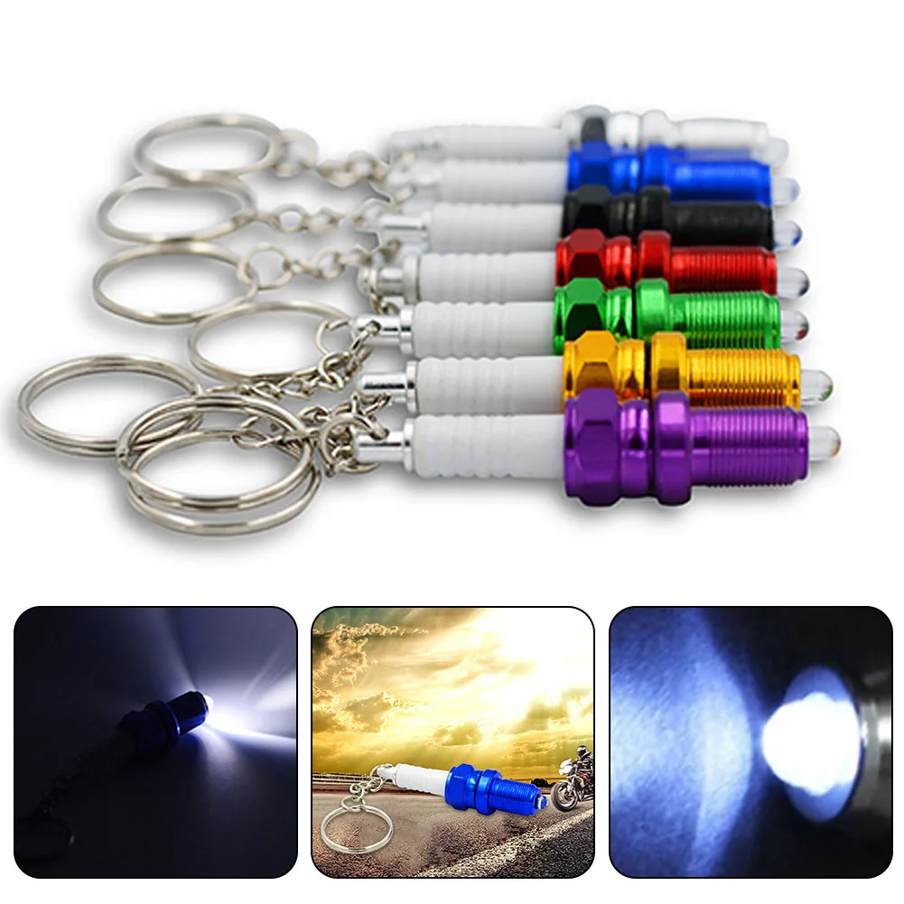 1Pc Casual LED Light Key Chain Spak Plug KeyChain Car Parts Motorcycle Keyring Creative Fashionable Key Holder Key Ring