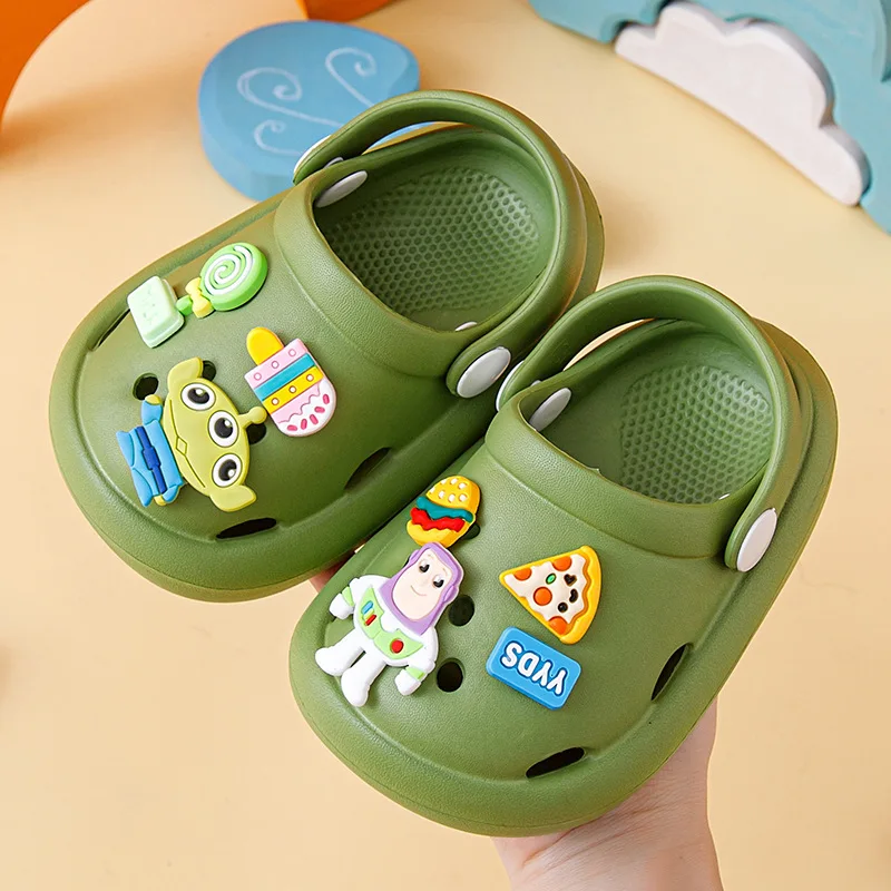 2023 Clogs  Boys Girls Summer Kids Children\'s Hole Shoes Infant Indoor Slippers Non-Slip Beach Sandals Toddler Home Shoes Baby