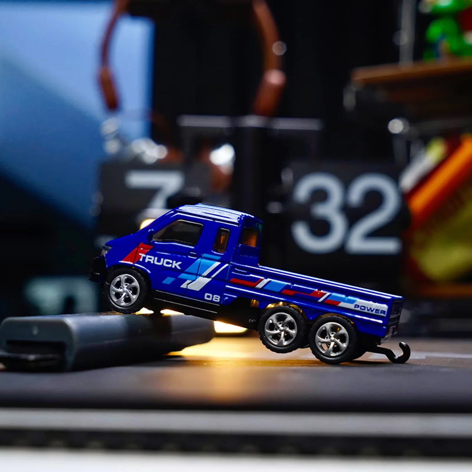 1:64 Mini Alloy Bluetooth RC Drift Car 50min Playtime 20M Range Dual Control LED Lights Pocket Stunt Car Desktop Racer