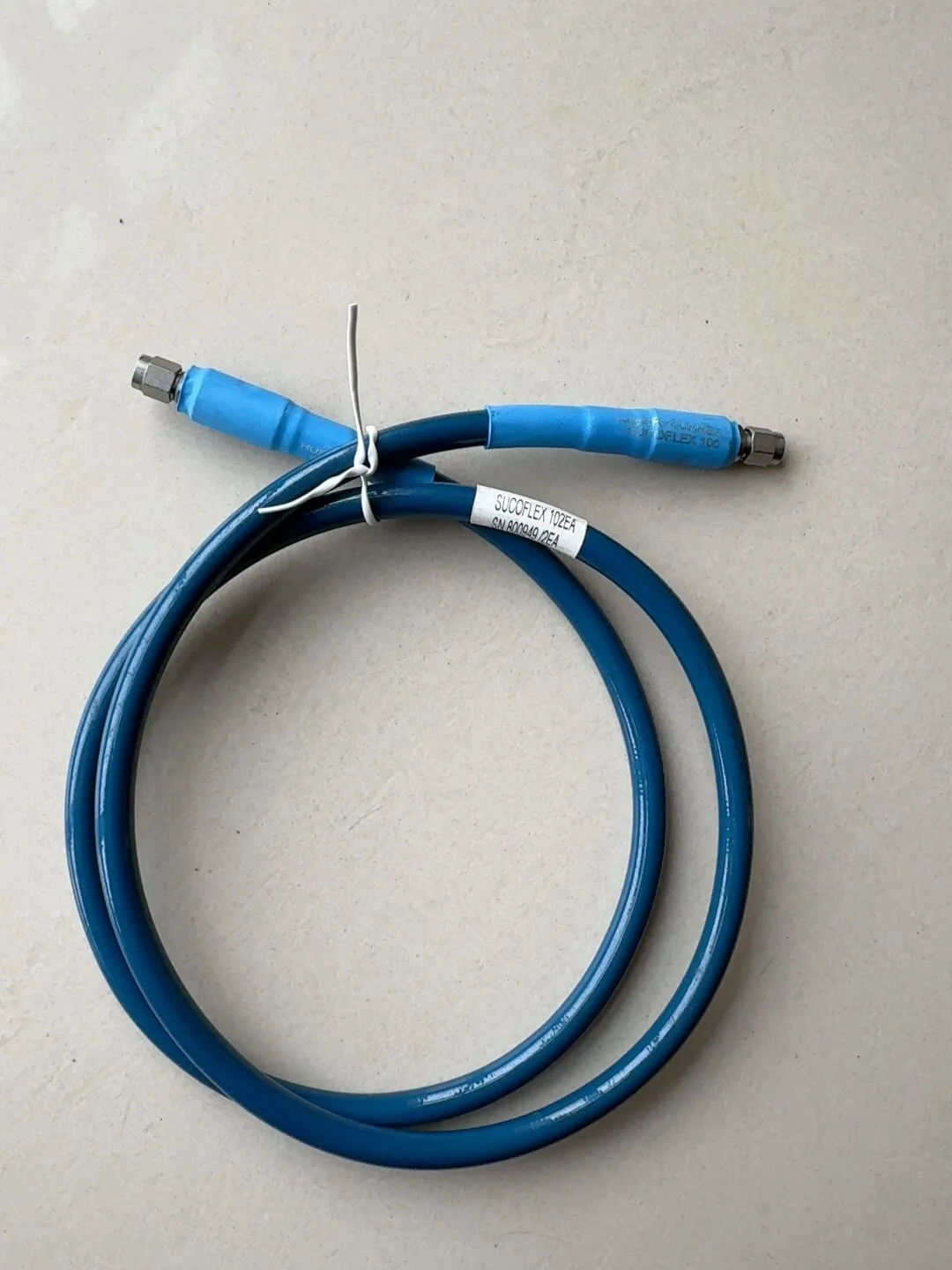 

HUBER SUHNER SUCOFLEX102EA 26G 2.92MM flexible test cable microwave cable assemblies