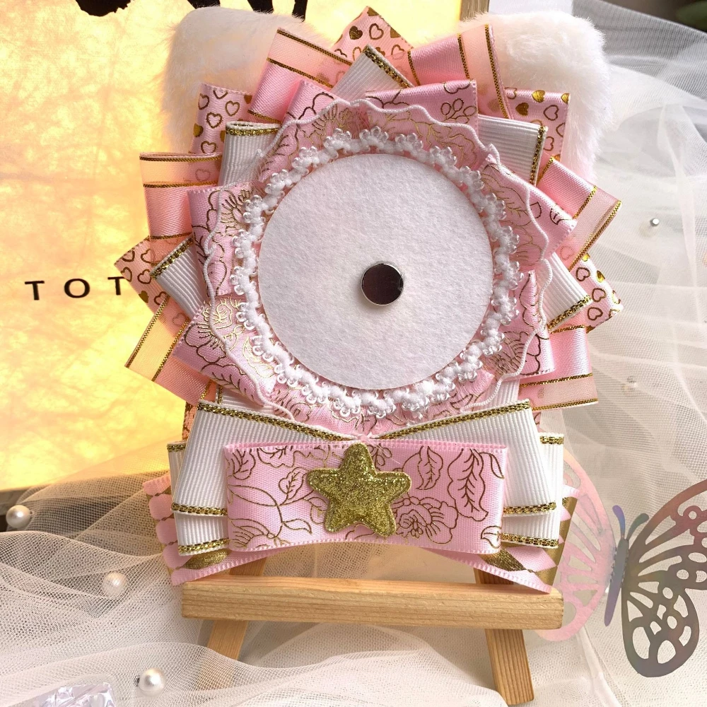 

DIY Anime Lover's brooch ! Cute Badge Holder with Plush Lacework for Girls' Pin Collection