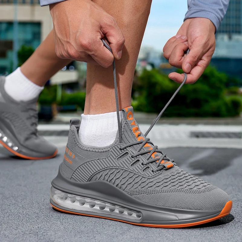 

Men's Large-sized Summer Flying Mesh Breathable, Color-blocking Fashionable Flat Lightweight Lace-up Casual Sports Shoes