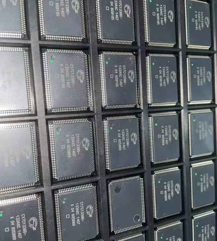 

CY7C1339G-133AXC Static Random Access Memory IC Package QFP-100 Brand new original IC electronic chip integrated circuit