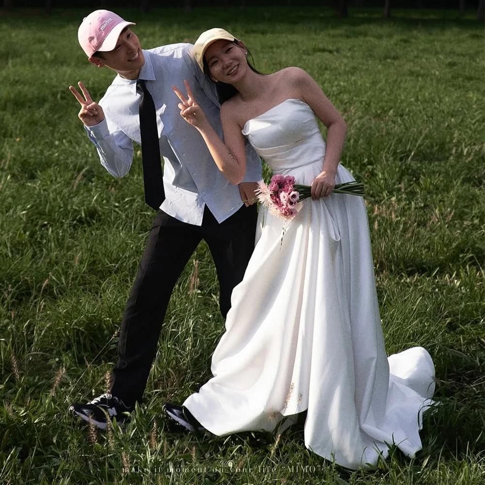 Sondr 2025 Abiti da sposa coreani semplici Senza spalline Eleganti abiti da cerimonia nuziale per esterni Servizio fotografico Abito da sposa personalizzato