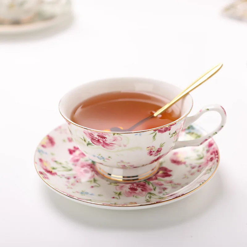 

Luxury Floral Ceramic Coffee Cup And Saucer Set with Gold Rim Bone China Tea Cup Set for Afternoon Tea Home Decor And Gifts