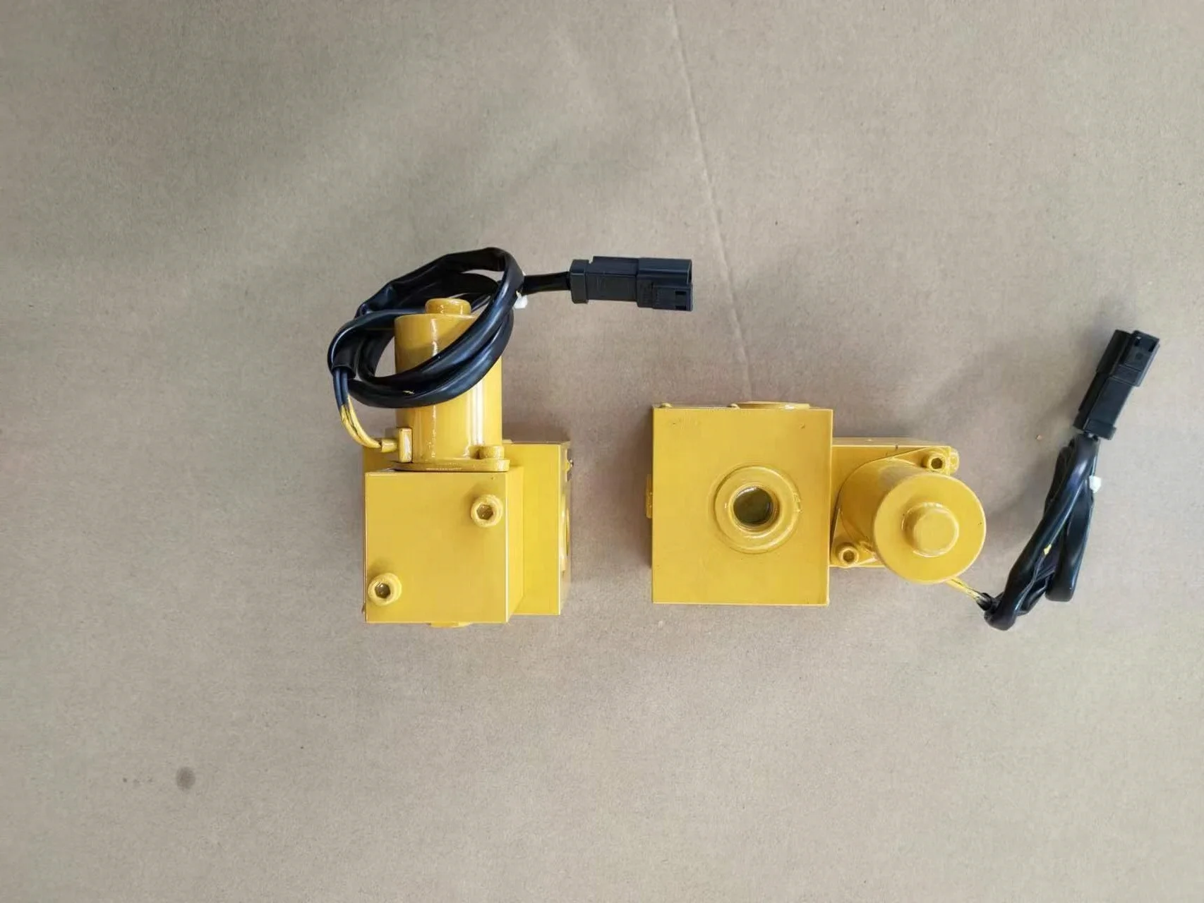 TLF Genuine Excavator Spare Parts Valve Ass'y 209-60-77220 for PC1250-8 PC2000-8 PC800-8