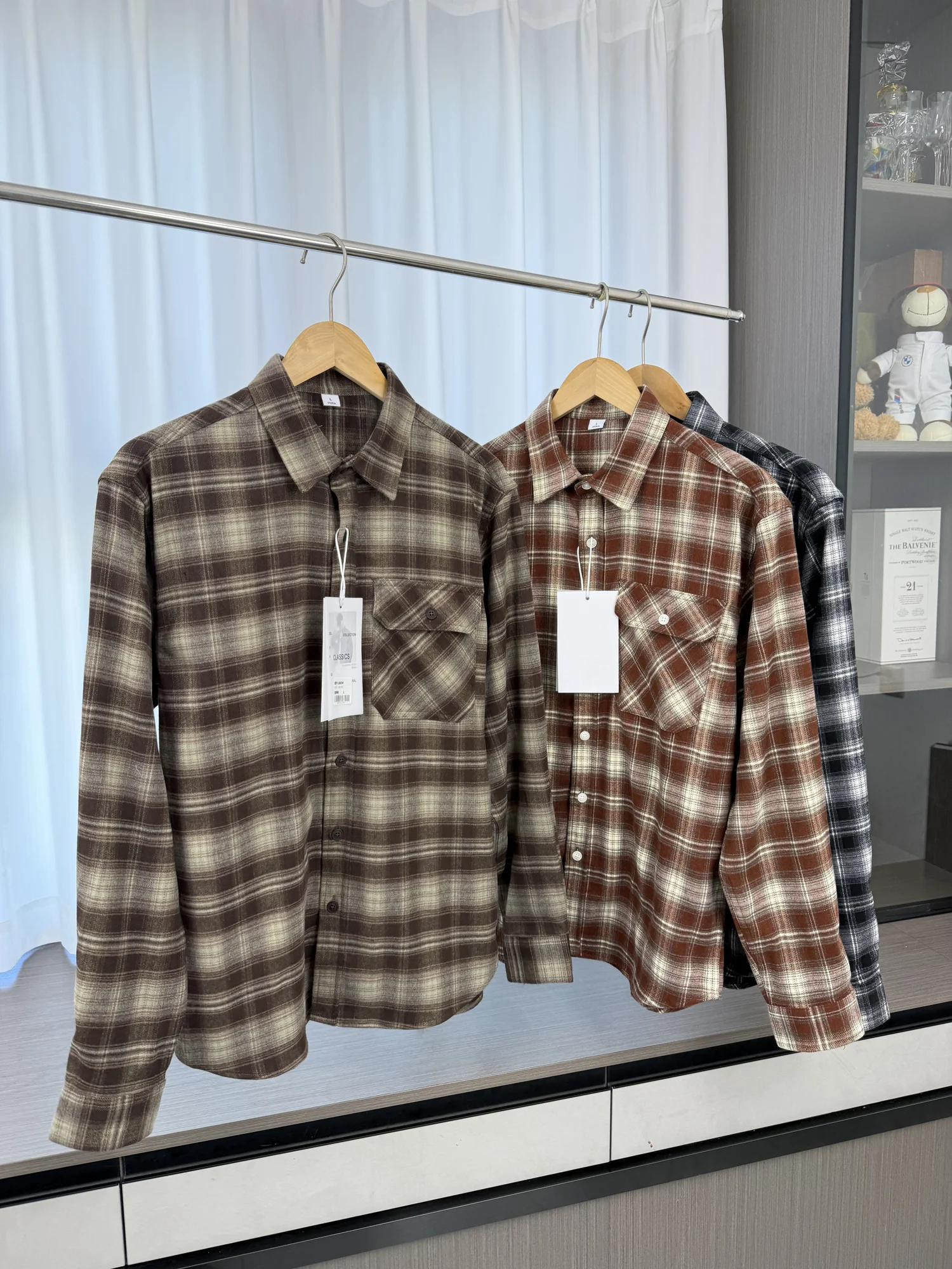 

Мужская модная городская рубашка с длинным рукавом, мягкая, приятная к телу, в клетку, весенняя, дышащая, с воротником, в стиле преппи