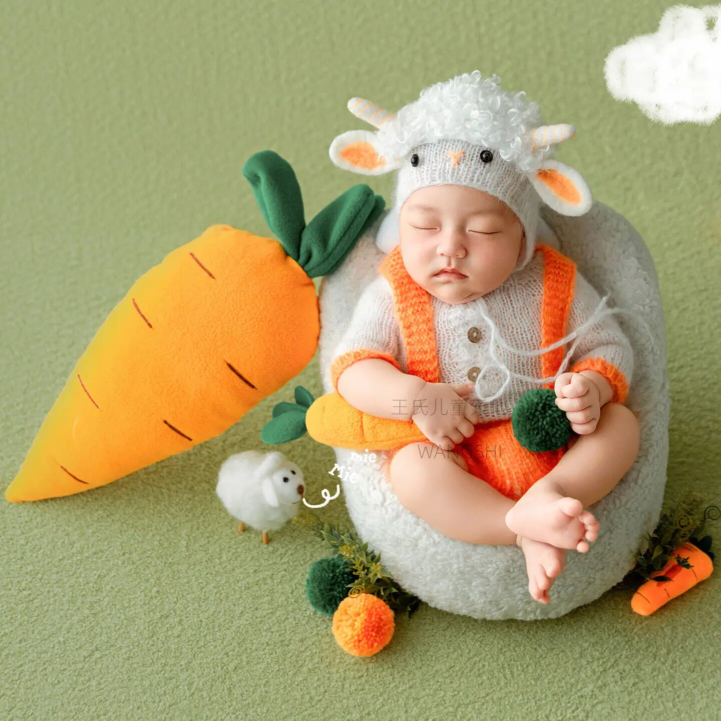 Newborn Photography Props 2026 New Year Sheep Theme Handmade Knitted Lamp Outfit with Carrot Decors for Baby Studio Photoshoot
