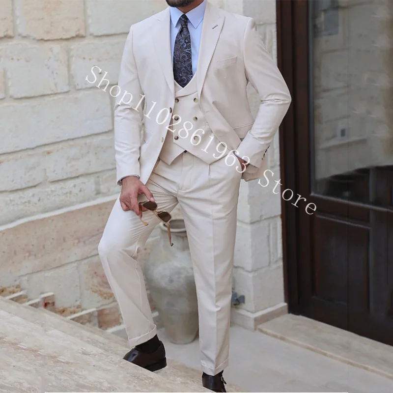 

Ivory Weddding Suits For Men Peak Lapel Two Buttons 3 Pieces Formal Groomsmen Bridegroom Wedding Tuxedos Blazer Trajes De Hombre