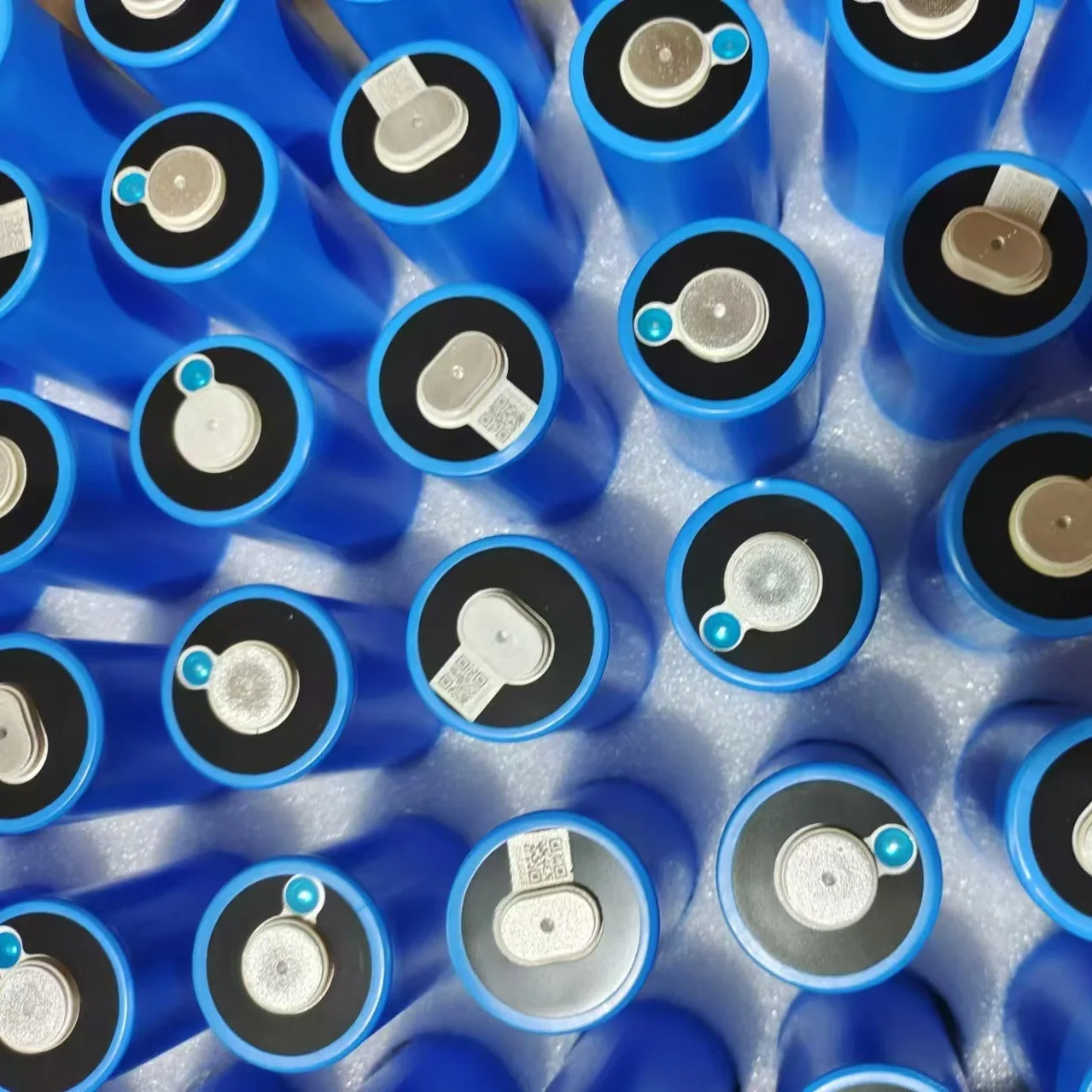 

C33 v2 33140 Batteries or Solar Energy System 3.2V 15Ah Battery Lifepo4 Phosphate Cell for 12V/24V/48V/72V Motorcycle Car Motor