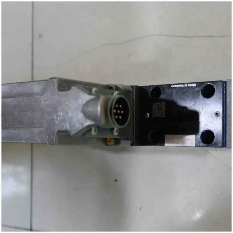 Katup Hidrolik 4WRPEH 4WRPEH6C4B04L-2X/G24K0/A1M 4WRPEH6C3B04P-2X/G24K0/A1M 4WRPEH6C3B40L-2X/G24K0/A1M Katup Proporsional