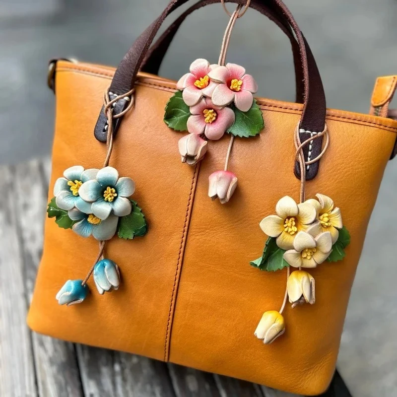 

Top Layer Cowhide Flower Bag Decoration Car Hanging Ornament