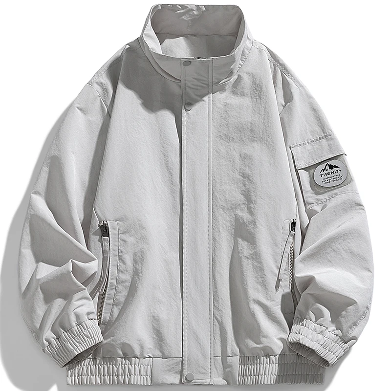 

Мужские демисезонные куртки и пальто: универсальные, с воротником-стойкой, однотонные, удобные, для активного отдыха и повседневной носки