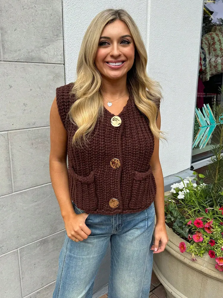 

HH Women Vintage Solid Metal Buttons Sweater Vest With Pockets Sleeveless Waistcoat Y2k Crop Top Knit Vests Autumn Outwear
