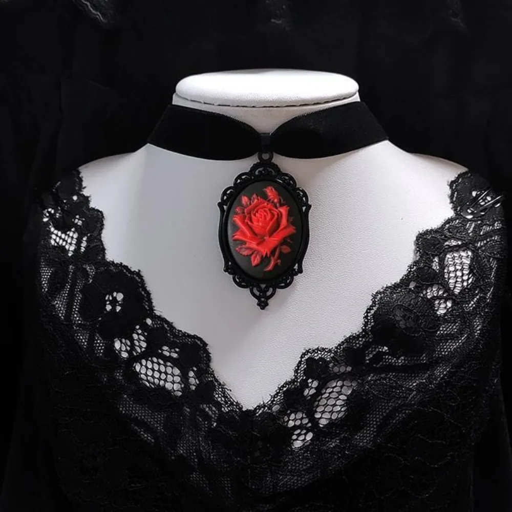 Gothic Retro Cat Rose Crow Pendant Velvet Collar Necklace for Women Punk Hallowmas Party Collar Chain Jewelry Accessories Gifts