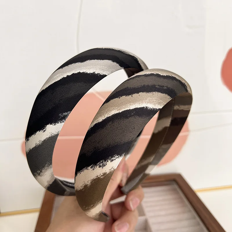 Bandeaux de cheveux rembourrés en éponge léopard populaire, bandeaux de sauna, turban d'automne et d'hiver, cerceaux de cheveux sexy à imprimé rayé, tête ronde, 2024