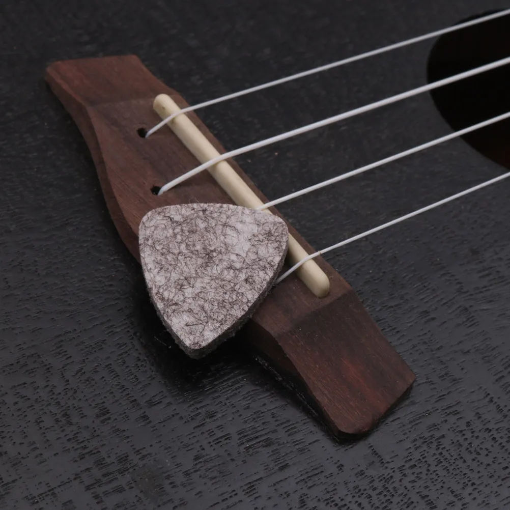 16Pcs Wool Guitar Plectrums Felt Picks for Nylon Strings Classic Guitar Ukulele Durable Flexible Multi Color Grey Yellow Red
