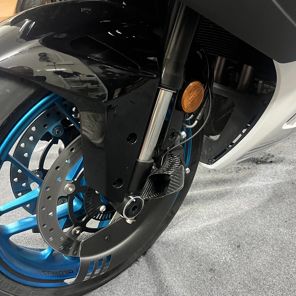 Front brake disc protector For CFMOTO 675SR-R 675NK 2024-2026 motorcycle fairing, ventilation and heat dissipation cover