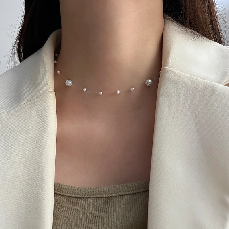 Delicate O-shaped alloy chain with geometric round pendant in silver tone featuring natural charm and fresh elegance for women —
