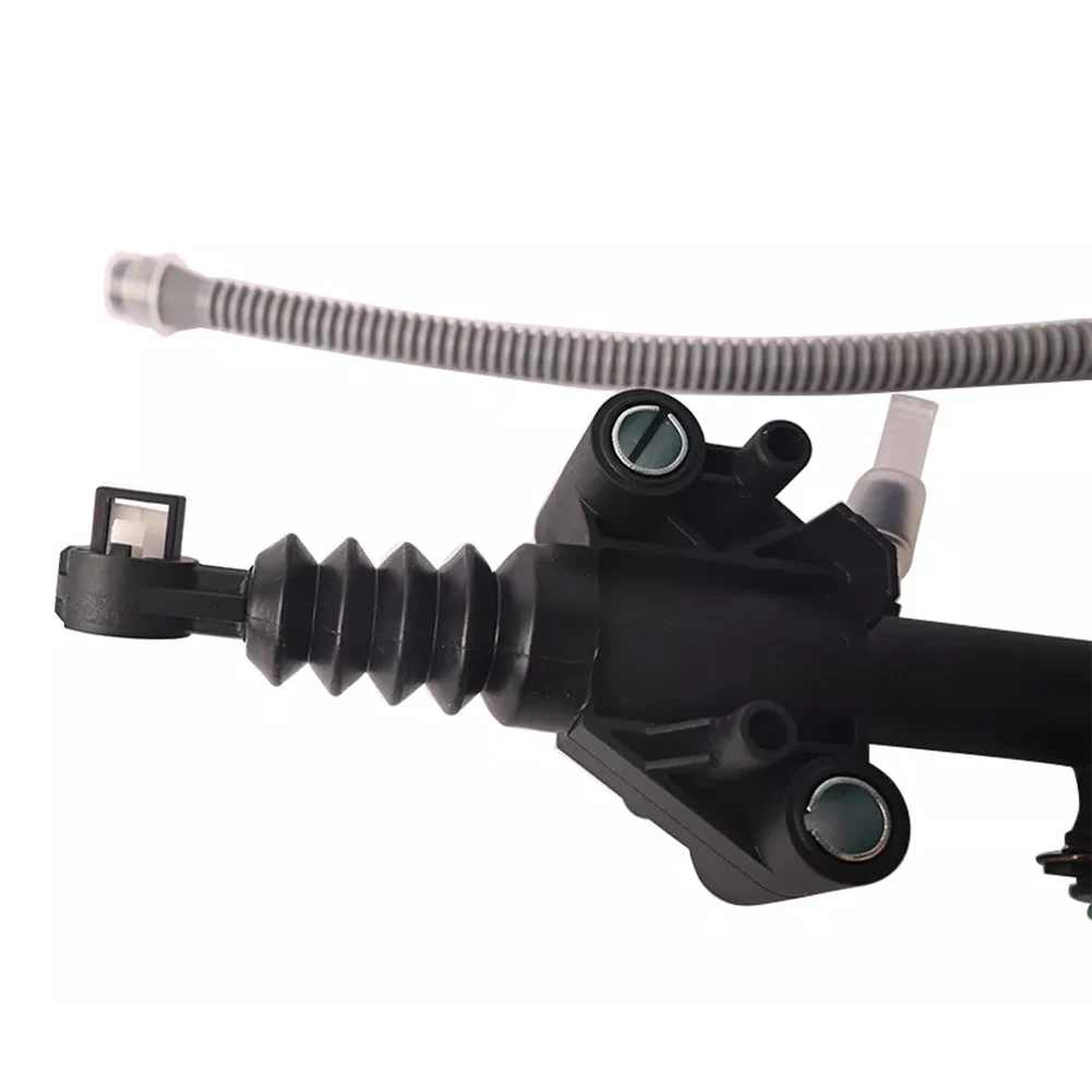 Clutch Master Cylinder for Nissan For NV300 2015-2021 Right Hand Drive Configuration OEM 93463272 306105588R Match
