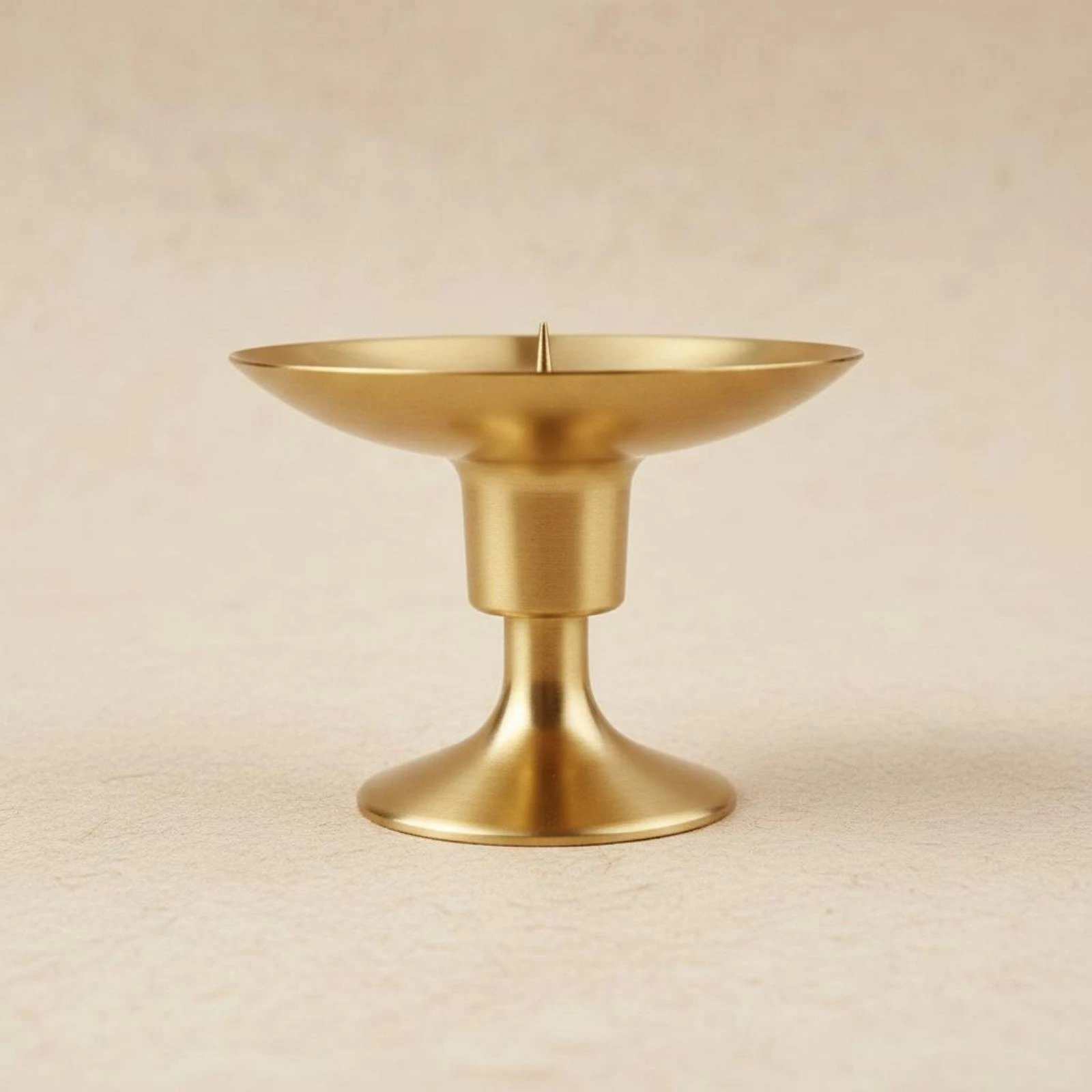 Brass Candle Holder Spiritual Atmosphere Gold Candle Stand Home Decor Decorative Sturdy for Worshipers