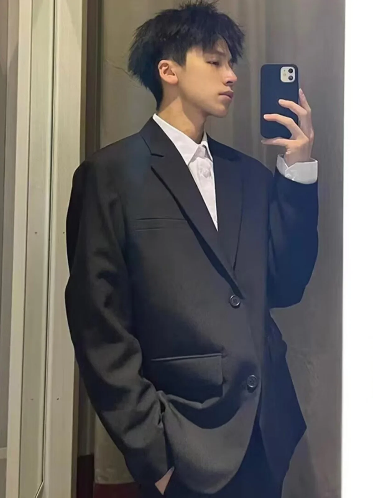 

Bla oulder Pad Suit Jaet for Men Summer Neapolitan Korean Sle Jaet Teenage Casual Western Clothes Loose Fit Long Sl...